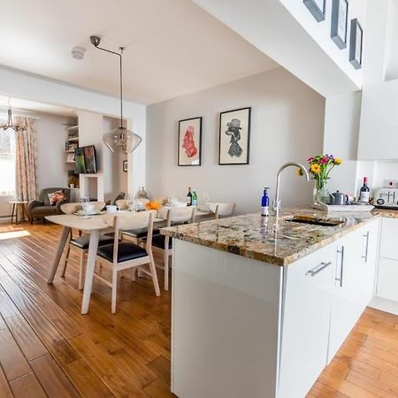 48 Fairfax Street Villa Йорк Екстериор снимка