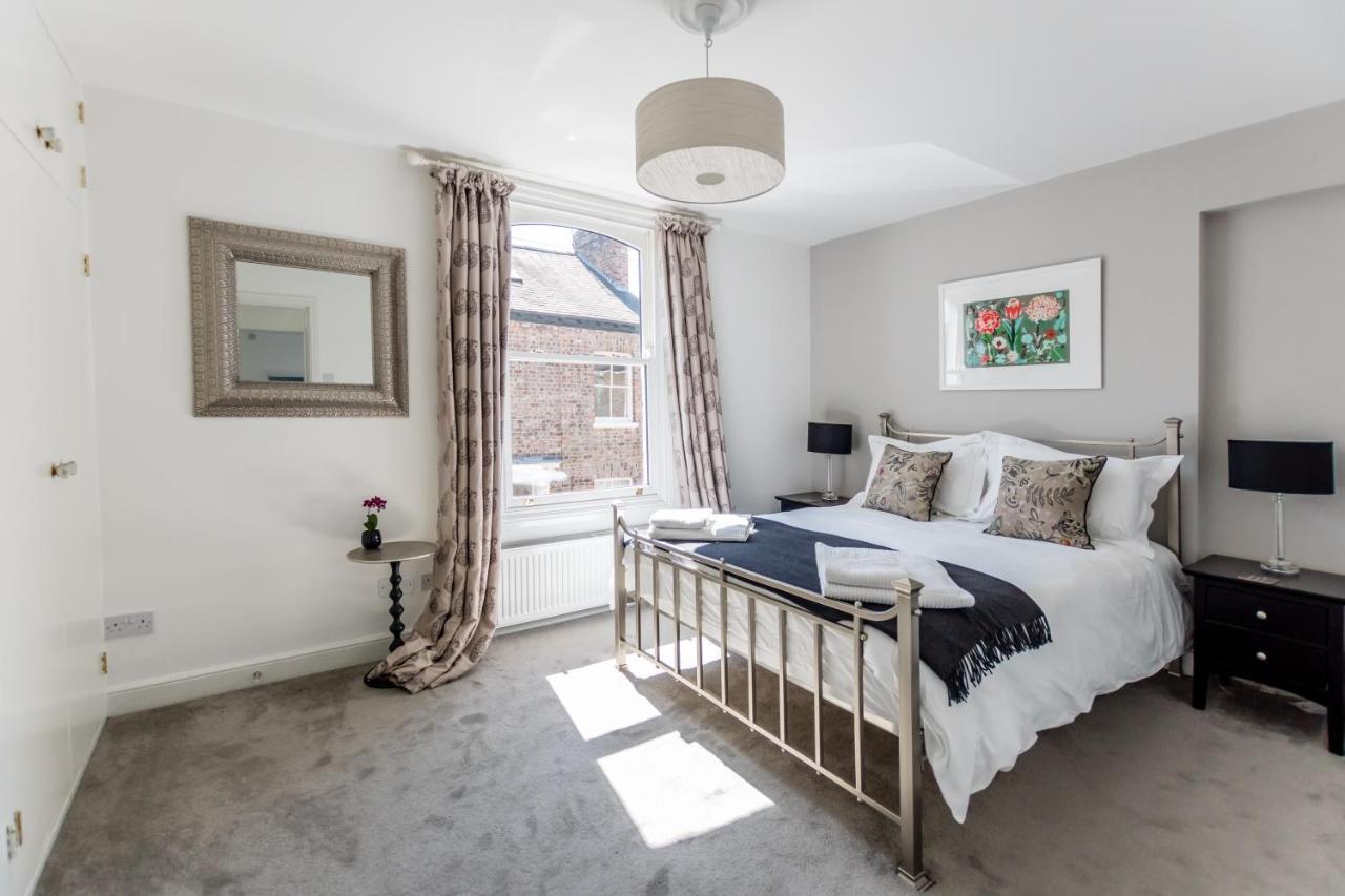 48 Fairfax Street Villa Йорк Екстериор снимка